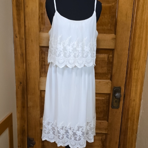 Wet Seal Dresses & Skirts - Wet Seal Off White Lace Dress L